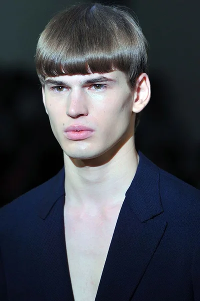 Look 28